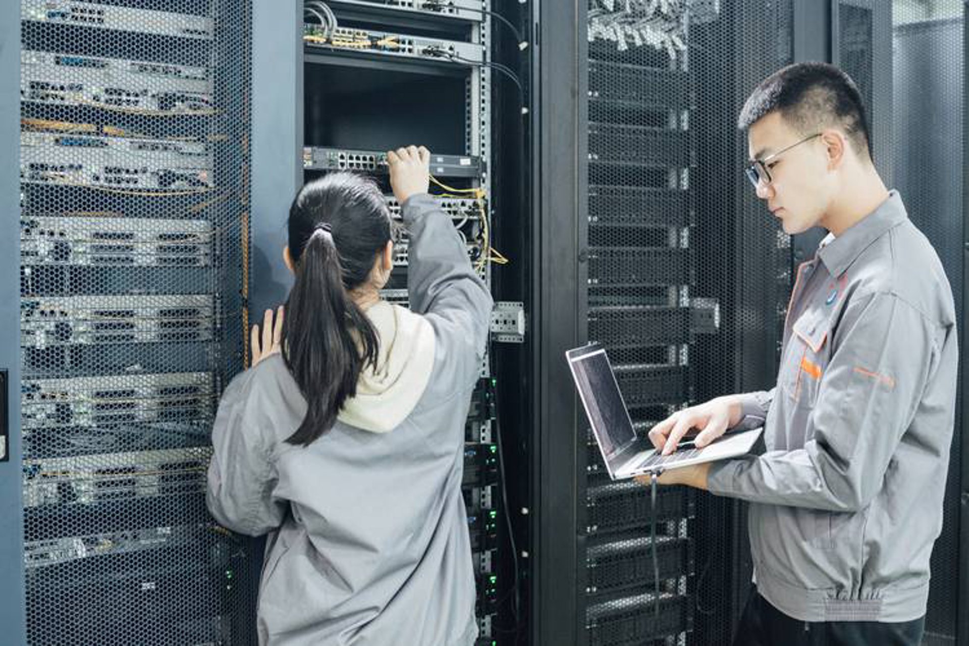 站群程序出售背后：从批量建站到AI自动化养站的技术演进与选型逻辑